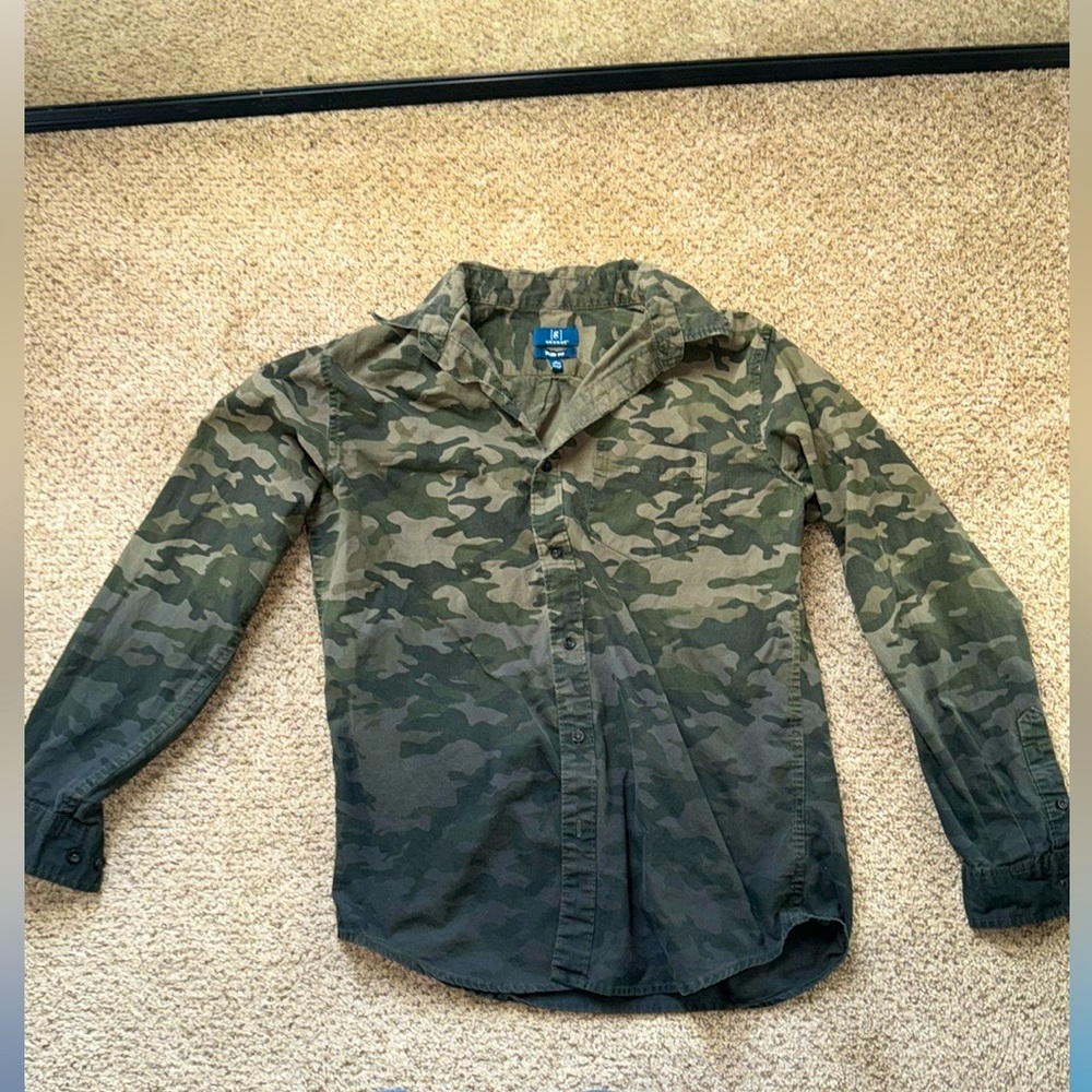 Men’s Green Camo Gradient Long Sleeve Shirt - Size Medium